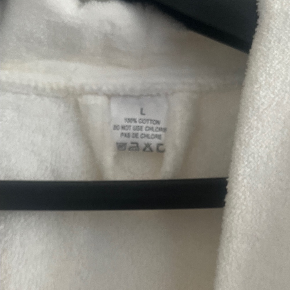 Dior Elegant Cream Robe - Picture 3 of 5